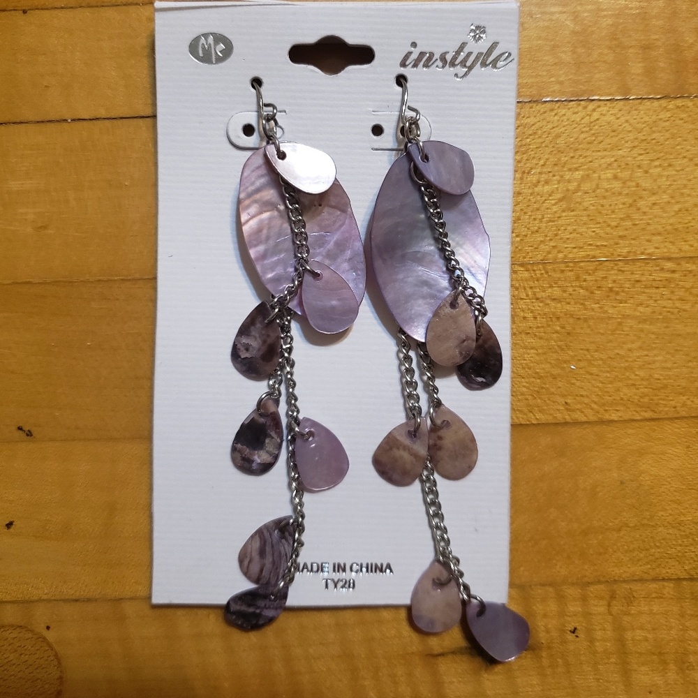 Instyle oyster-like fish hook earrings